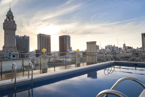 Piletas urbanas para disfrutar del verano en Buenos Aires, Córdoba y Mendoza